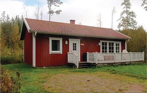 Cozy Home In Eksj With Kitchen