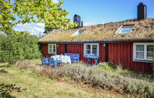 1 Bedroom Gorgeous Home In Kpingsvik