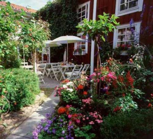 Garvaregården Hotel , B&B och Café